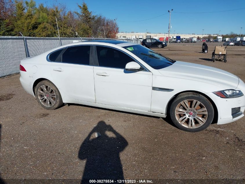 2017 Jaguar Xf 35T Premium VIN: SAJBD4BV0HCY38618 Lot: 38275534