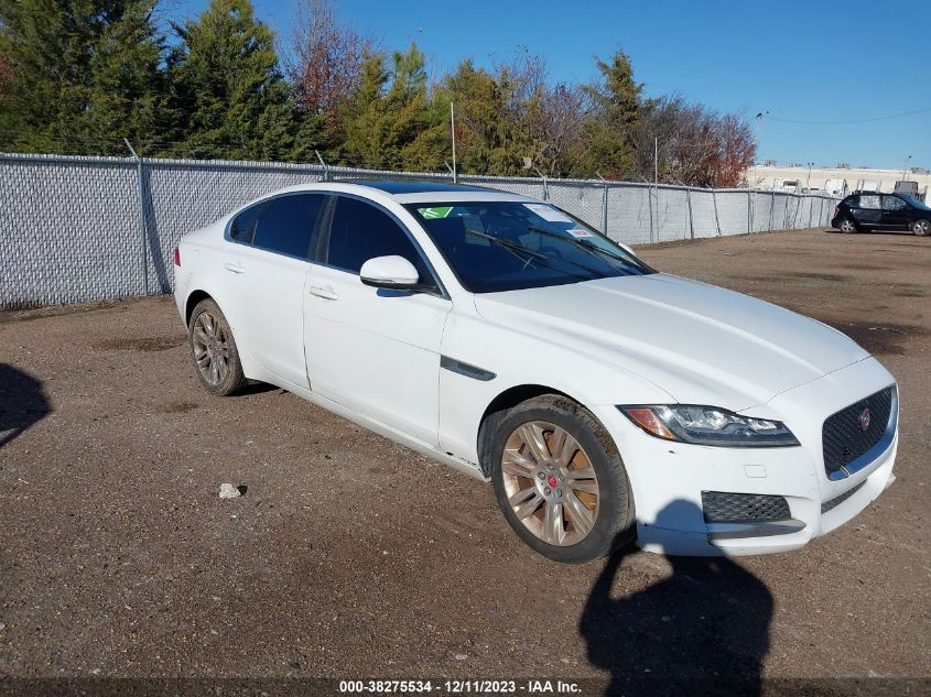 2017 Jaguar Xf 35T Premium VIN: SAJBD4BV0HCY38618 Lot: 38275534