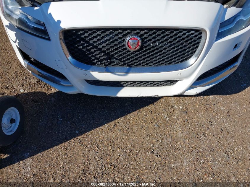 2017 Jaguar Xf 35T Premium VIN: SAJBD4BV0HCY38618 Lot: 38275534