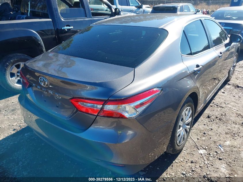 4T1B11HK8JU600255 2018 Toyota Camry L