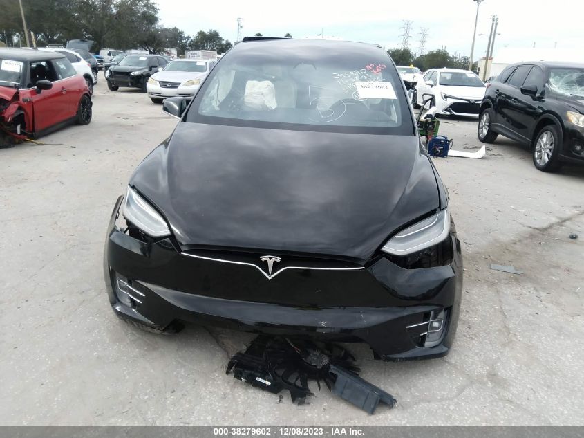 2020 Tesla Model X VIN: 5YJXCBE29LF300413 Lot: 38279602