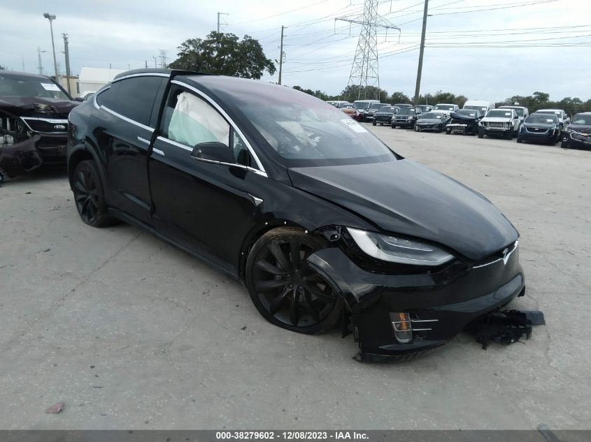 2020 Tesla Model X VIN: 5YJXCBE29LF300413 Lot: 38279602