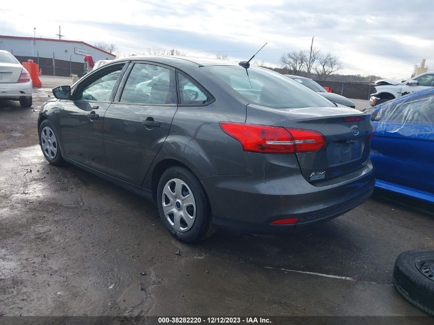 2016 Ford Focus S VIN: 1FADP3E27GL344058 Lot: 38282220