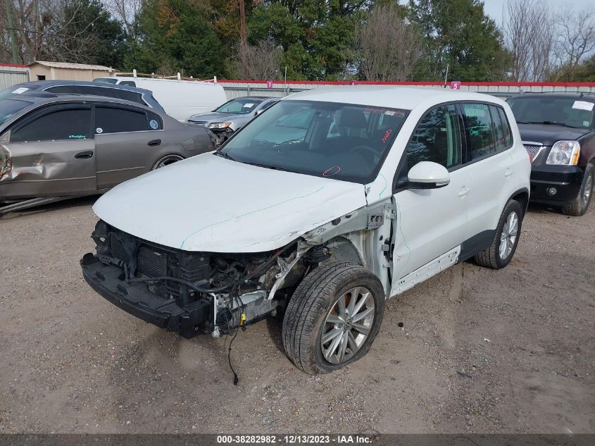 2017 Volkswagen Tiguan 2.0T (A6)/S VIN: WVGAV7AX8HK044107 Lot: 38282982