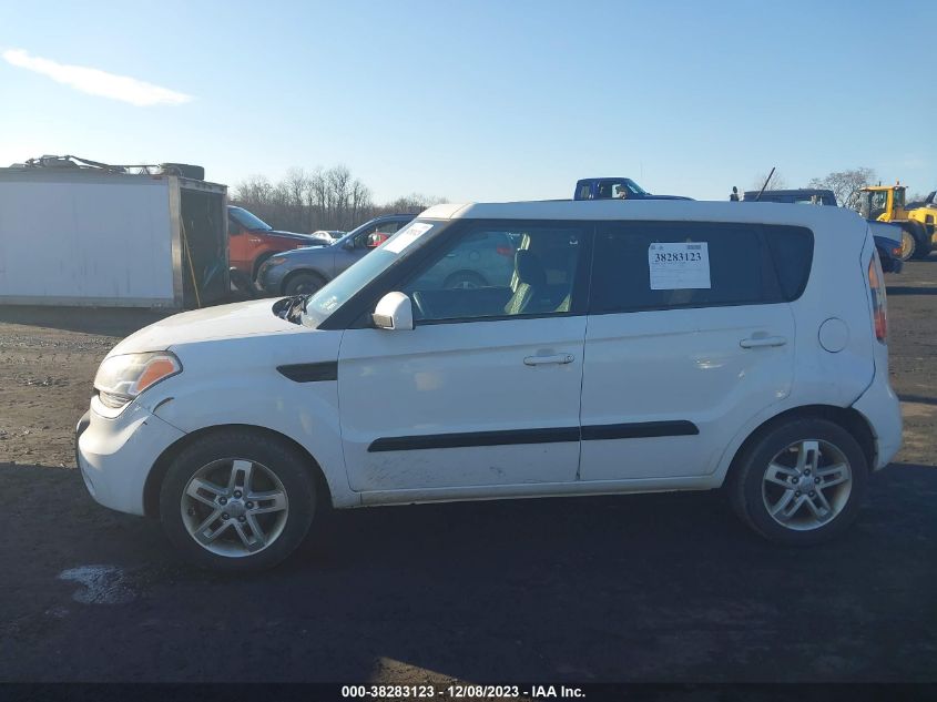 2011 Kia Soul + VIN: KNDJT2A29B7312707 Lot: 38283123