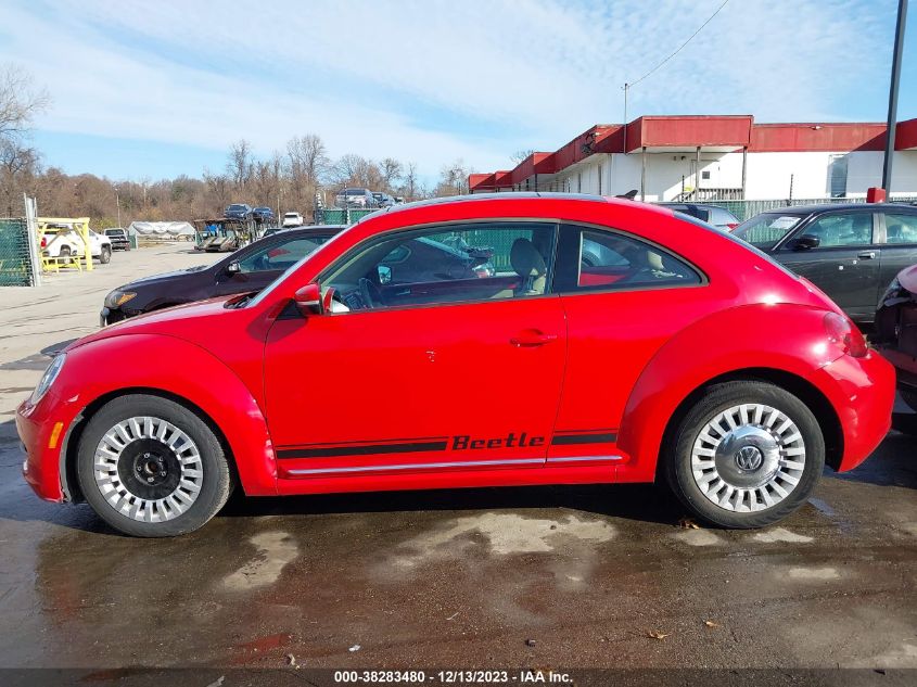 2013 Volkswagen Beetle 2.5L VIN: 3VWJP7AT4DM686299 Lot: 38283480