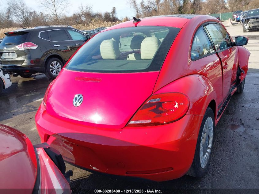 2013 Volkswagen Beetle 2.5L VIN: 3VWJP7AT4DM686299 Lot: 38283480