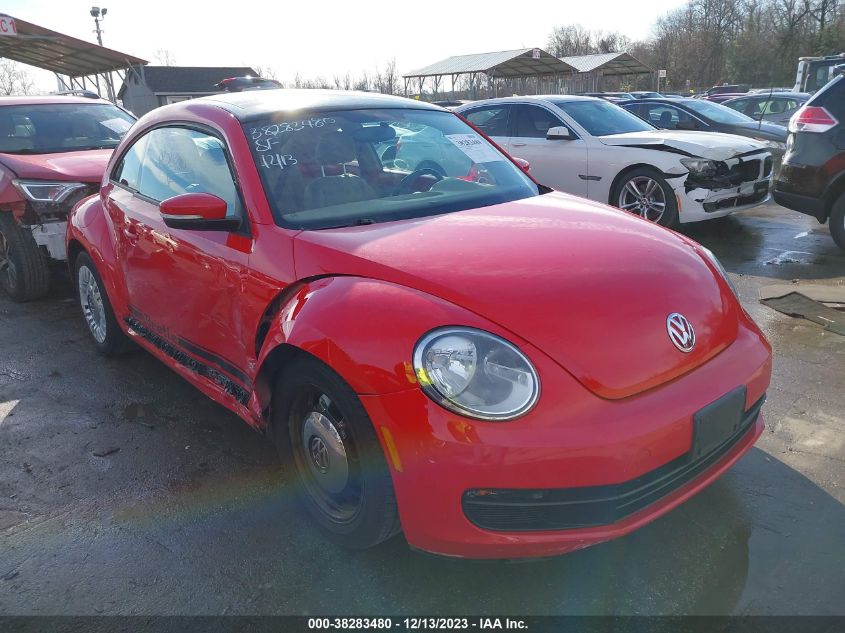 2013 Volkswagen Beetle 2.5L VIN: 3VWJP7AT4DM686299 Lot: 38283480