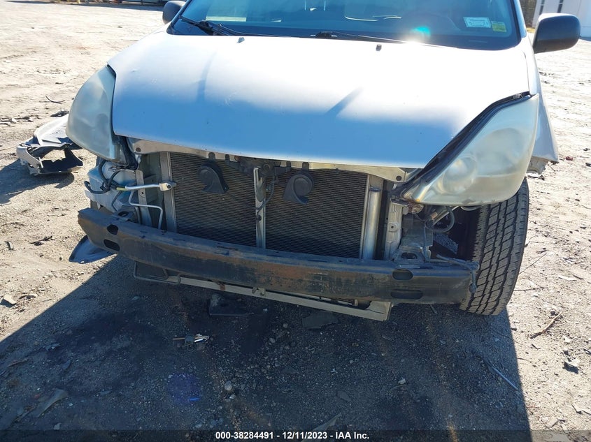 2004 Toyota Sienna Le VIN: 5TDZA23C44S160536 Lot: 38284491