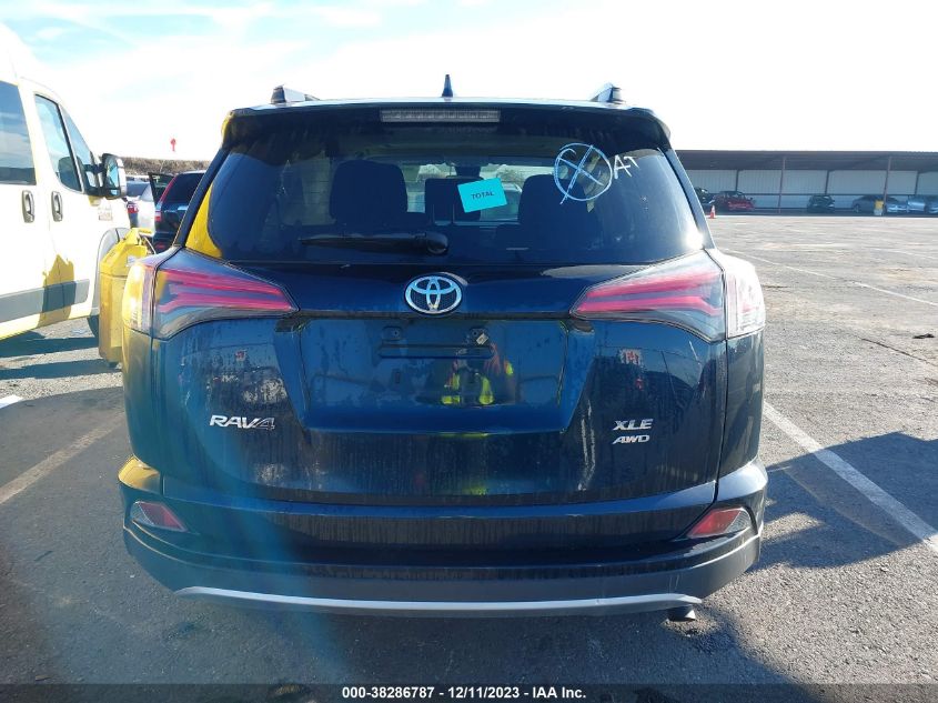 JTMRFREVXJJ239646 2018 Toyota Rav4 Xle