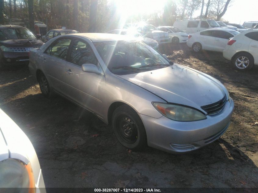 4T1BF32K34U586128 2004 Toyota Camry Le V6