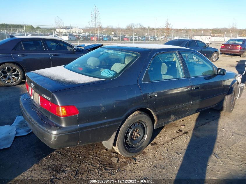 2000 Toyota Camry Le VIN: 4T1BG28K7YU937501 Lot: 38289171
