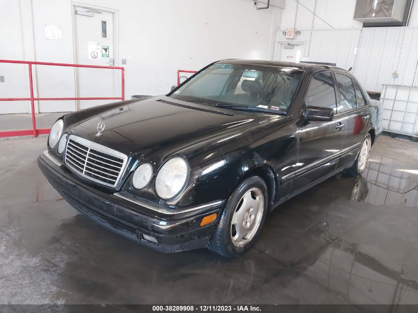 1998 Mercedes-Benz E 430 VIN: WDBJF70F2WA633410 Lot: 38289908