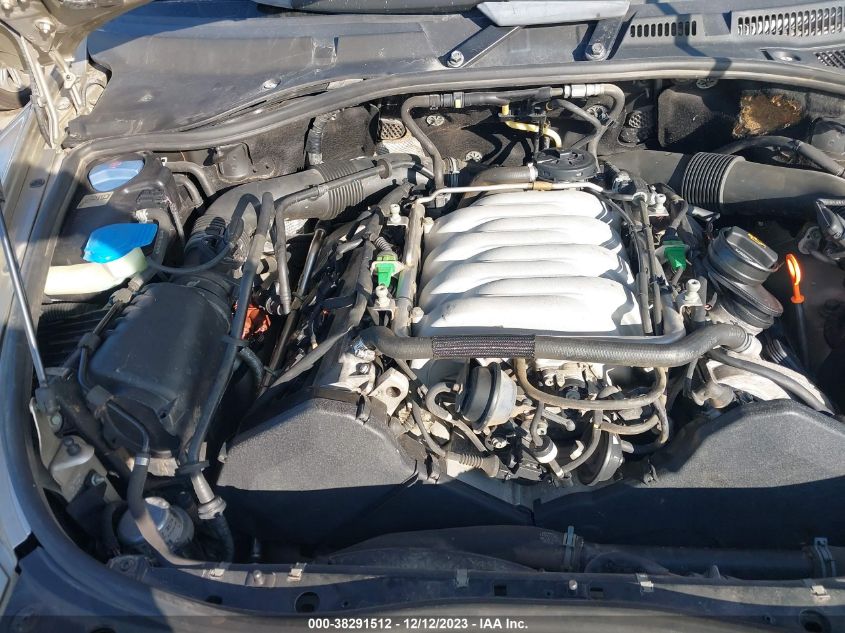 2004 Volkswagen Touareg V8 VIN: WVGEM67L74D028501 Lot: 38291512