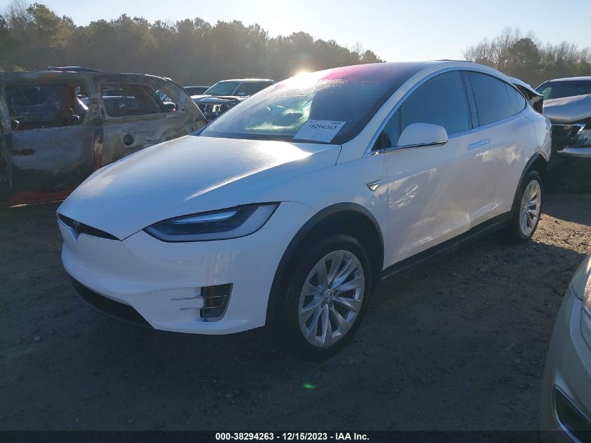 2016 Tesla Model X 60D/70D/75D/90D/P100D VIN: 5YJXCBE24GF008836 Lot: 38294263