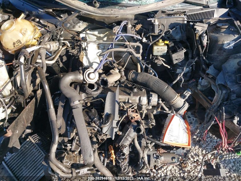 2000 Volkswagen Jetta Gl Tdi VIN: 3VWRF29M4YM004372 Lot: 38294618