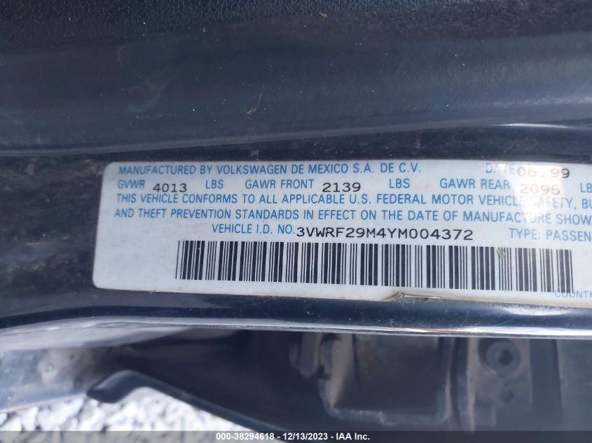 2000 Volkswagen Jetta Gl Tdi VIN: 3VWRF29M4YM004372 Lot: 38294618