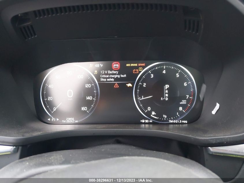 2021 Volvo Xc60 T5 Momentum VIN: YV4102RK5M1804697 Lot: 38296631