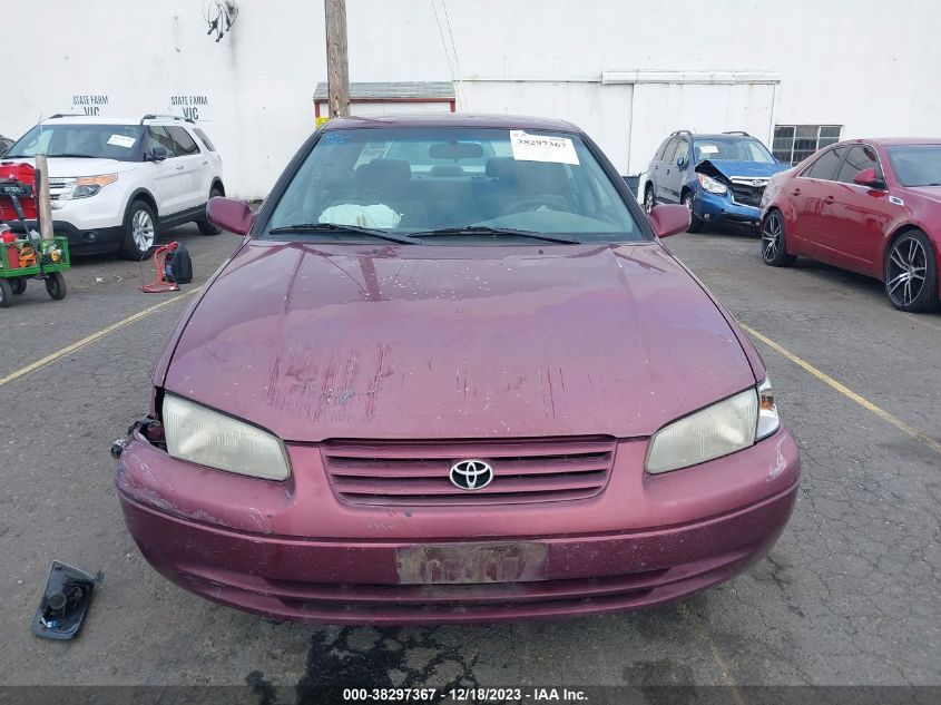 1997 Toyota Camry Le VIN: JT2BG22K3V0027935 Lot: 38297367