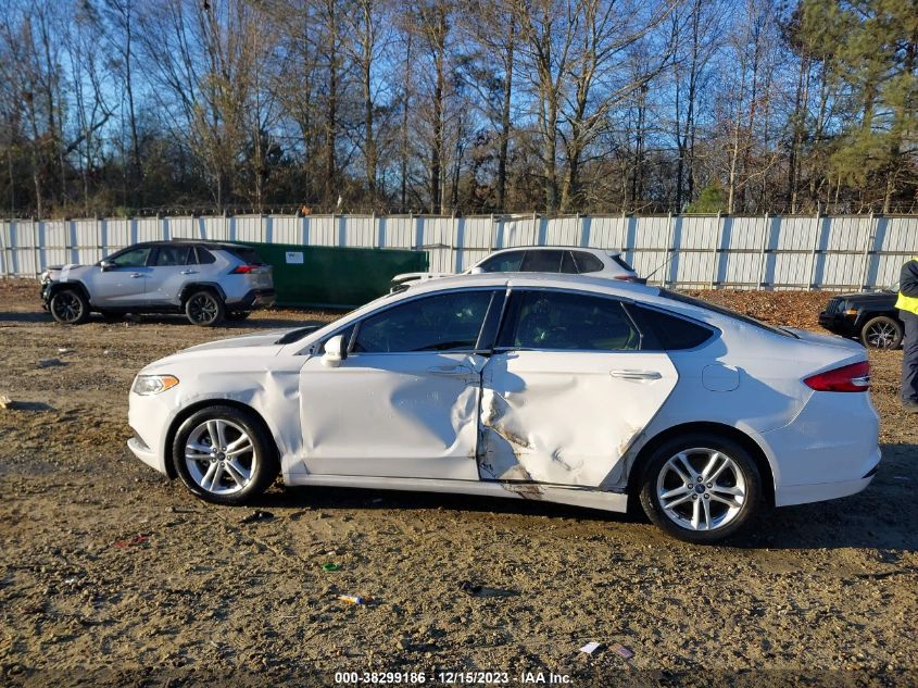 3FA6P0HD8JR117345 2018 Ford Fusion Se