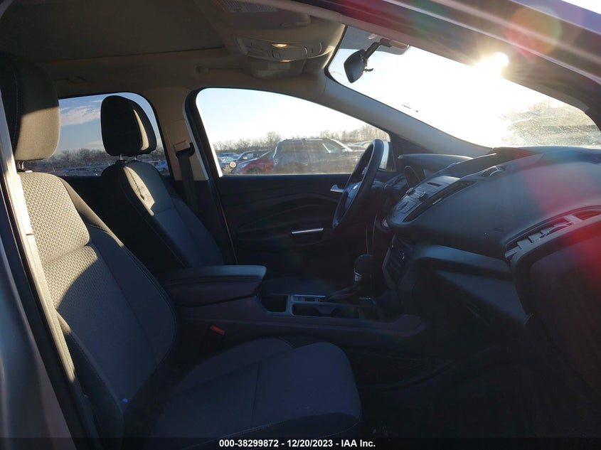 1FMCU0G92HUB99719 2017 Ford Escape Se