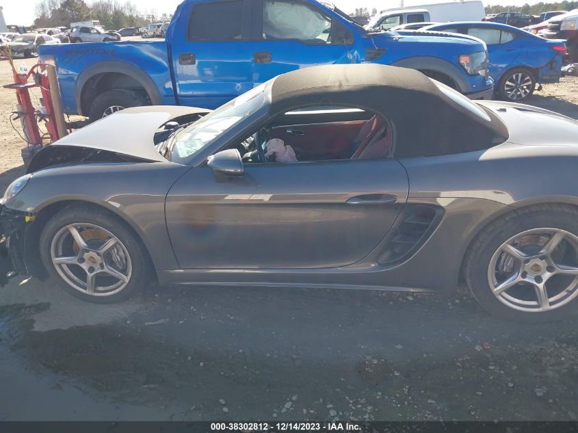 WP0CA2A82HS220704 2017 Porsche 718 Boxster