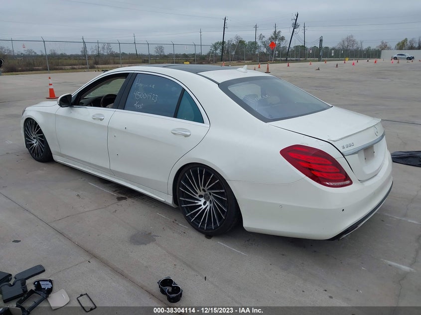 2015 MERCEDES-BENZ S 550 WDDUG8CB0FA112699