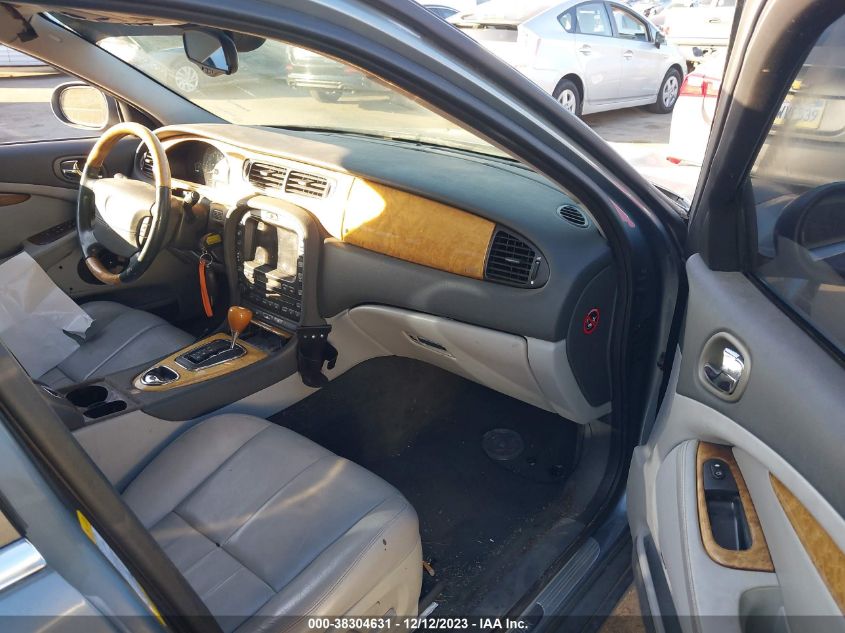 2003 Jaguar S-Type 4.2L V8 A6 VIN: SAJEA01U03HM71139 Lot: 38304631