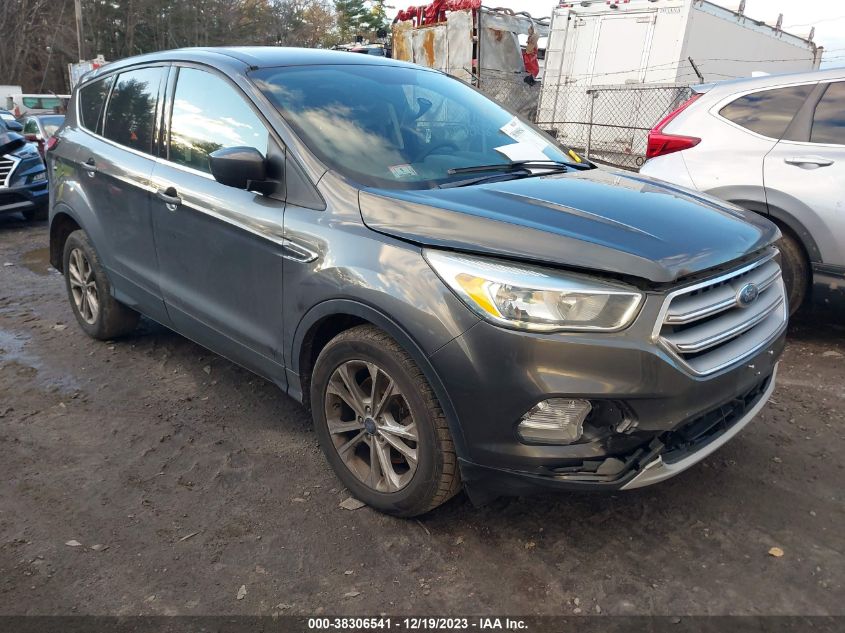 1FMCU9GD8HUC82208 2017 Ford Escape Se