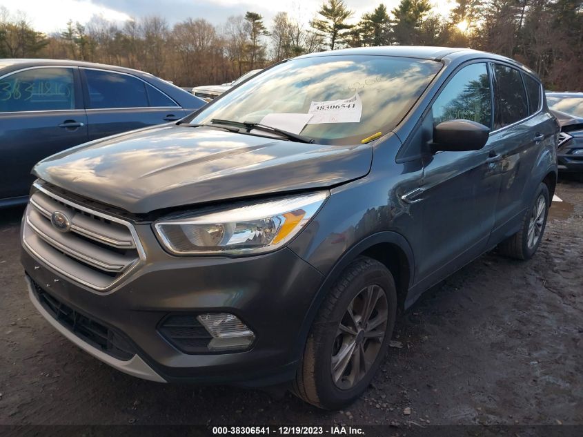 1FMCU9GD8HUC82208 2017 Ford Escape Se