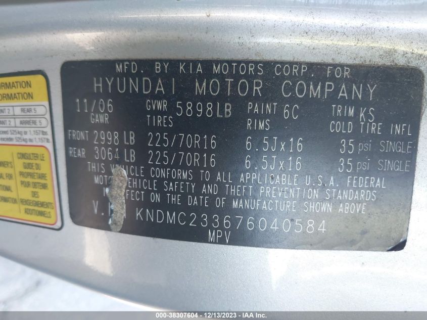 2007 Hyundai Entourage Gls/Limited/Se VIN: KNDMC233676040584 Lot: 38307604