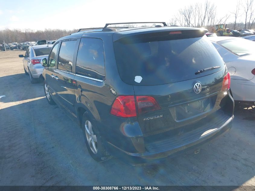 2V4RW6DG0BR645780 2011 Volkswagen Routan Sel Premium