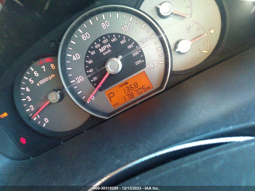 2007 Kia Rondo Lx V6 VIN: KNAFG526677097174 Lot: 38310250