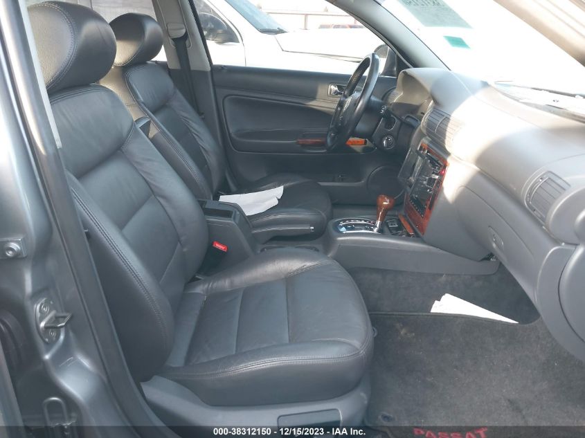 2004 Volkswagen Passat Glx VIN: WVWWH63B74E187006 Lot: 38312150