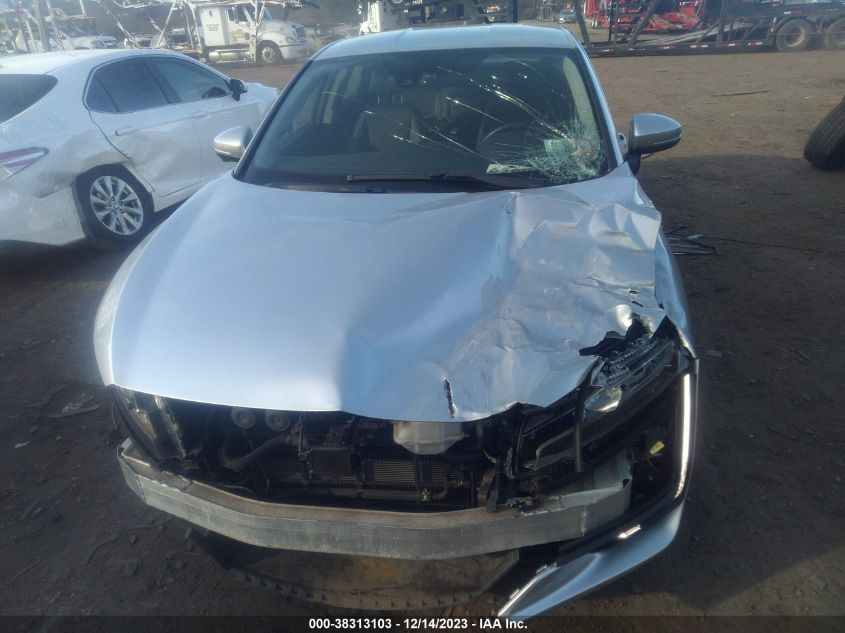 2018 Honda Clarity Plug-In Hybrid Touring VIN: JHMZC5F31JC010550 Lot: 38313103