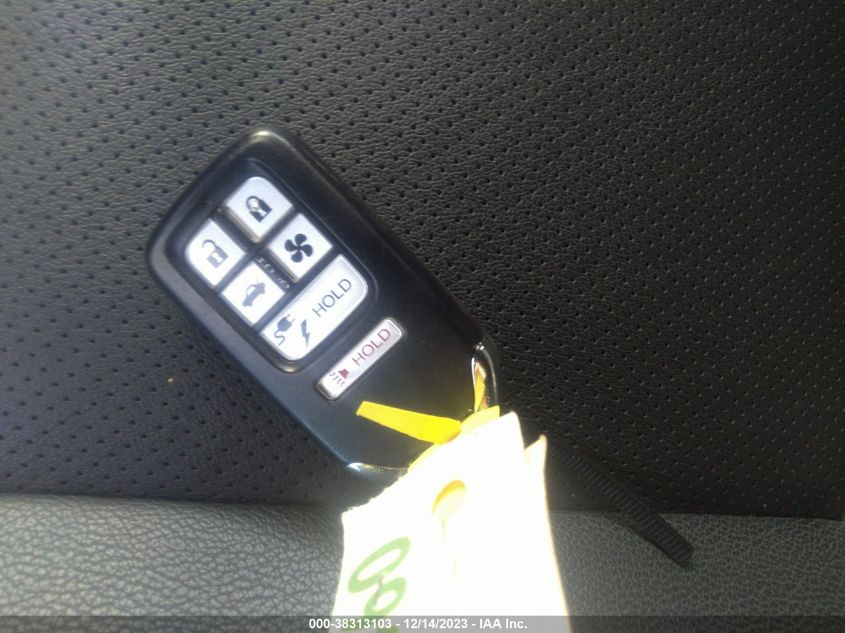 2018 Honda Clarity Plug-In Hybrid Touring VIN: JHMZC5F31JC010550 Lot: 38313103