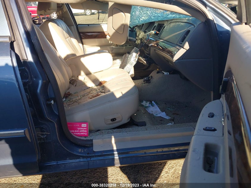 2008 Mercury Grand Marquis Ls VIN: 2MEFM75V28X606679 Lot: 38320218