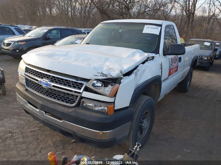 2005 Chevrolet Silverado 2500Hd Work Truck VIN: 1GCHC24U05E276157 Lot: 38320689