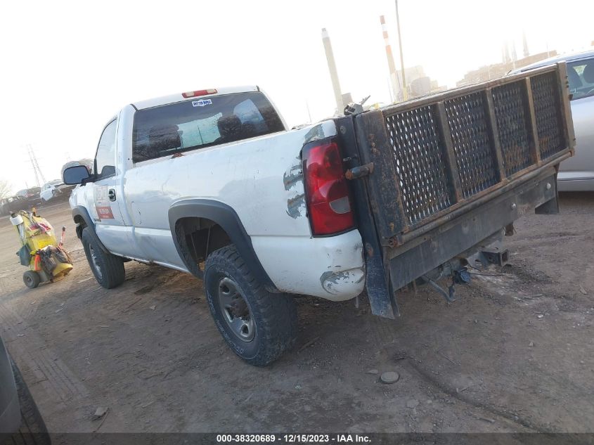 2005 Chevrolet Silverado 2500Hd Work Truck VIN: 1GCHC24U05E276157 Lot: 38320689