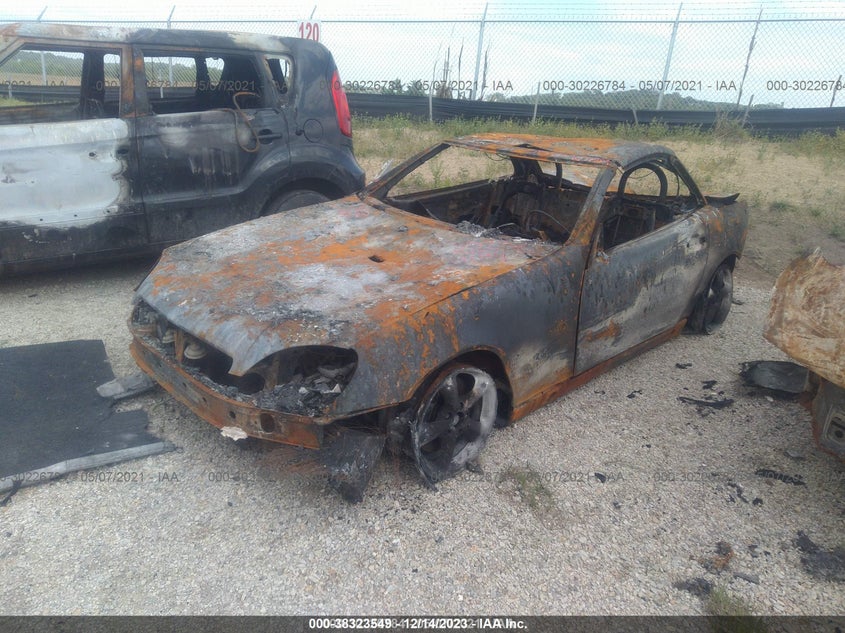 2003 Mercedes-Benz Slk-Class 3.2L VIN: WDBKK65F03F280179 Lot: 38323549