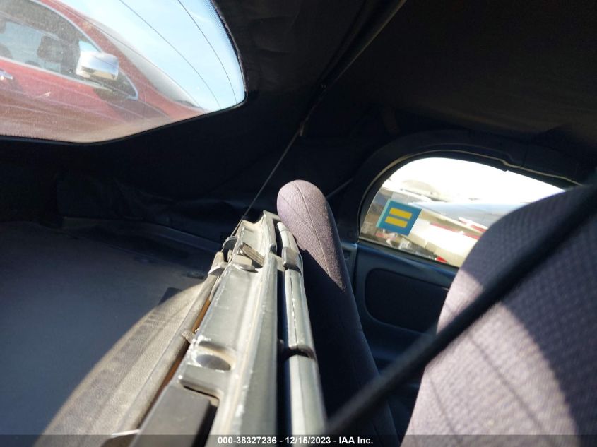 2000 Toyota Mr2 Spyder VIN: JTDFR3205Y0011487 Lot: 38327236