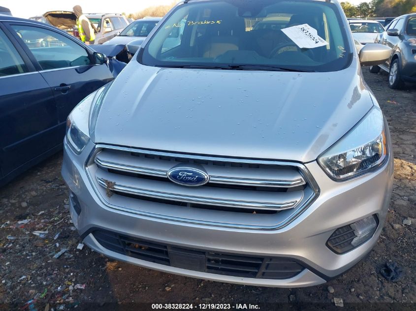 1FMCU0GD9JUD13886 2018 Ford Escape Se