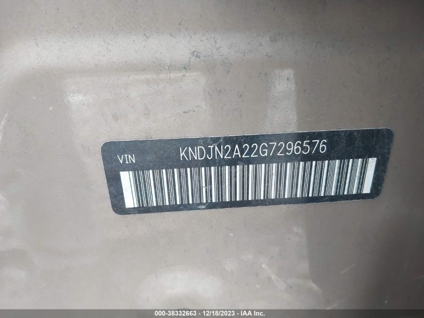 KNDJN2A22G7296576 2016 Kia Soul