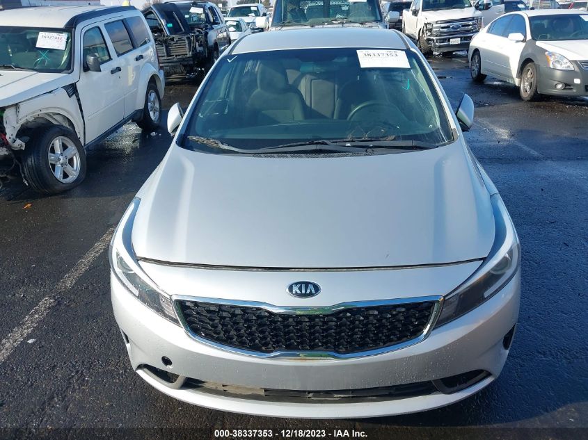 3KPFL4A76JE240702 2018 Kia Forte Lx