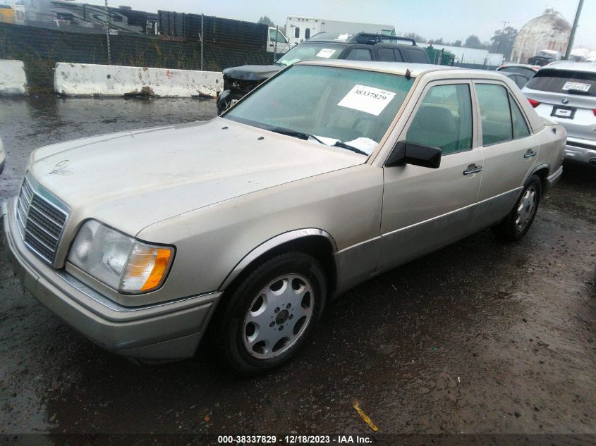 1994 Mercedes-Benz E 320 VIN: WDBEA32E2RC134807 Lot: 38337829