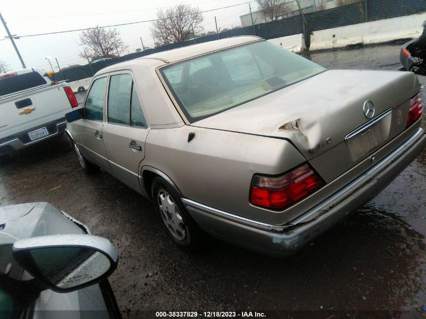 1994 Mercedes-Benz E 320 VIN: WDBEA32E2RC134807 Lot: 38337829