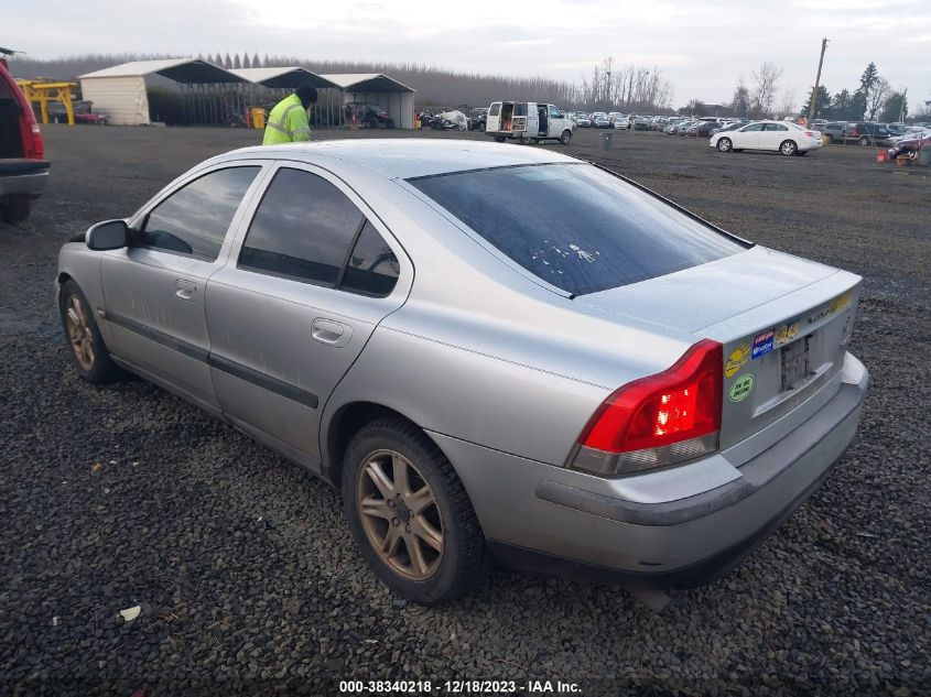 2002 Volvo S60 2.4 A/2.4 A Sr/2.4 M VIN: YV1RS61R522109704 Lot: 38340218