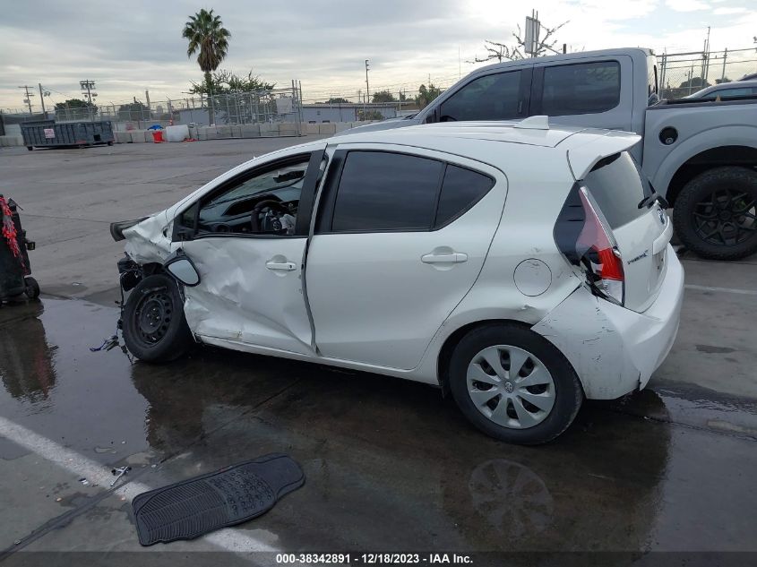 JTDKDTB3XG1116851 2016 Toyota Prius C One