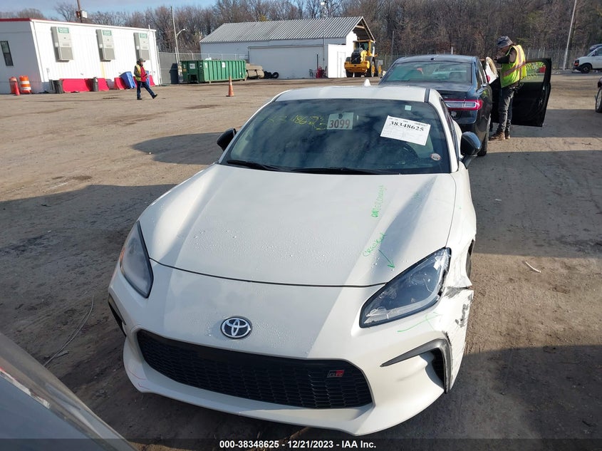2022 TOYOTA GR86 - JF1ZNBC17N8758151