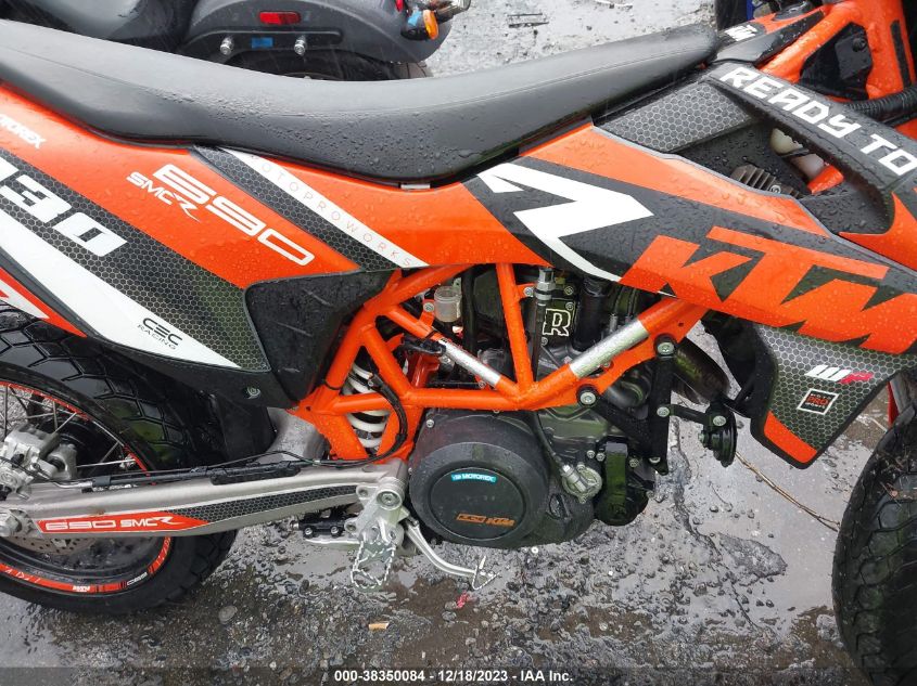 2021 Ktm 690 Smc R VIN: VBKLSV409MM709926 Lot: 38350084